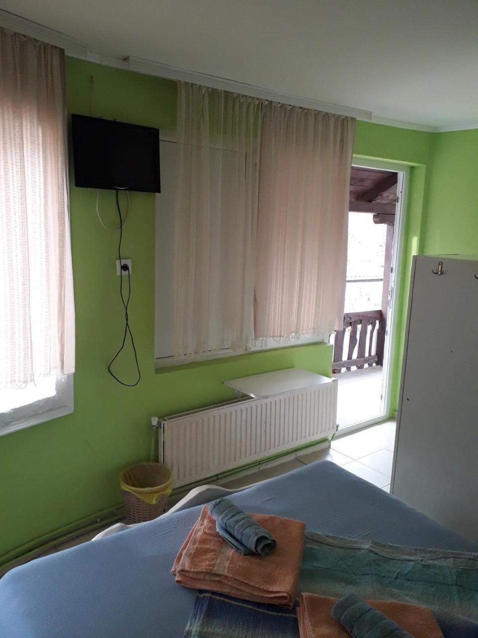 Bankers Guest House Veliko Gradiste Bagian luar foto