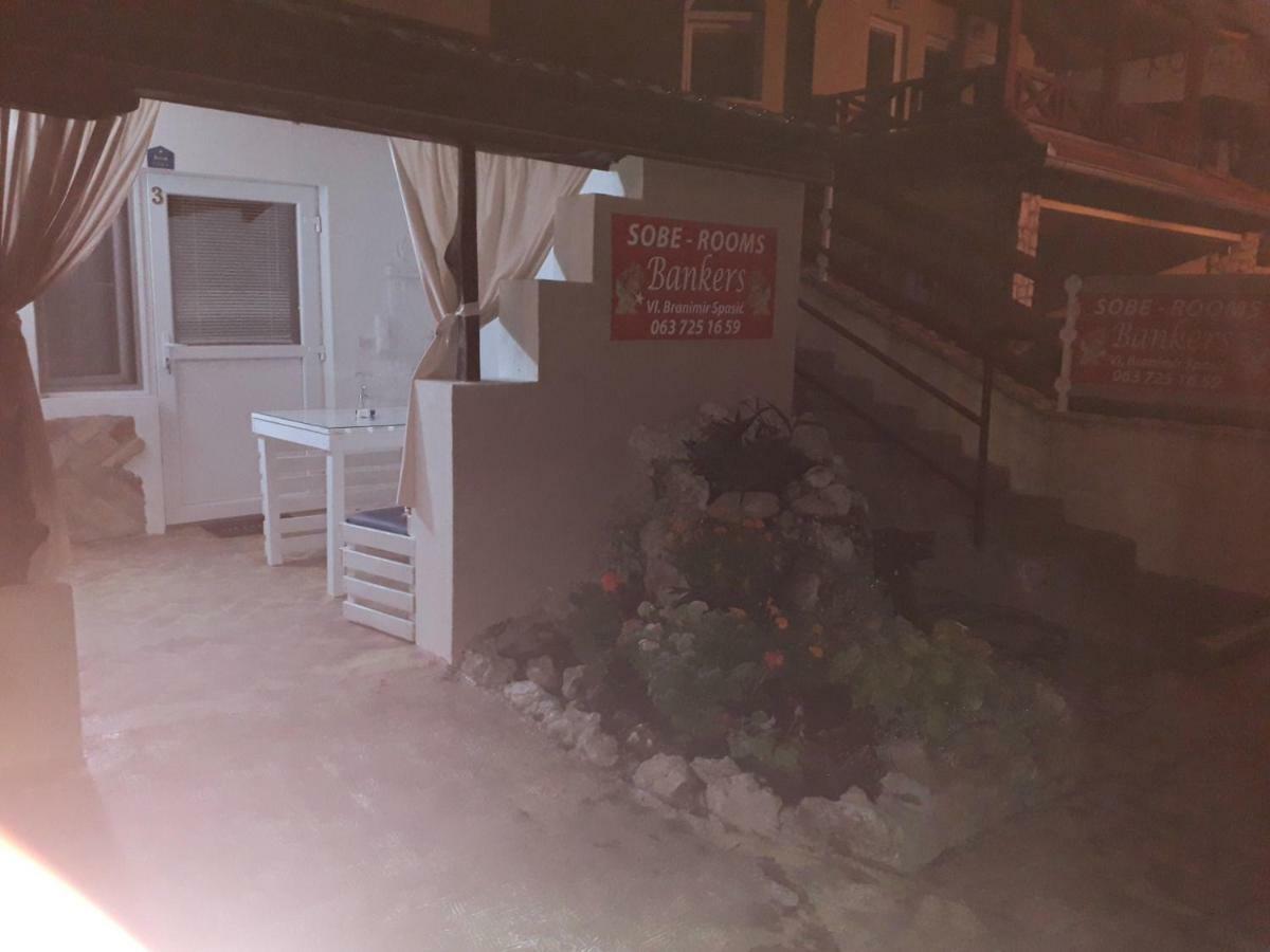 Bankers Guest House Veliko Gradiste Ruang foto